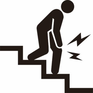 階段で膝が痛い人